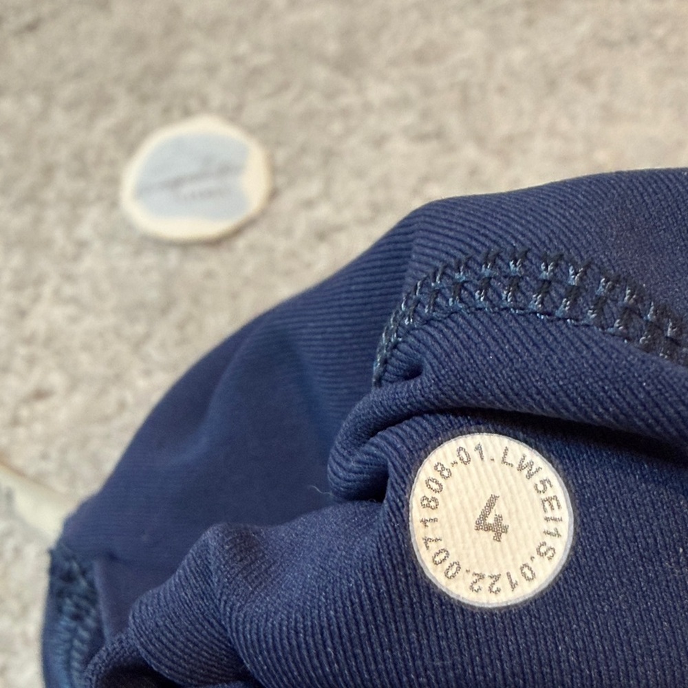 Lululemon Mineral Blue Reflective Align Leggings (Pockets) Back Zipper - Picture 6 of 6